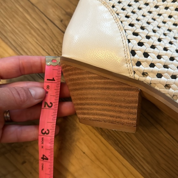 Coconuts by Matisse Golden Hour White Leather Western Side Boots Size 7 - Picture 8 of 9